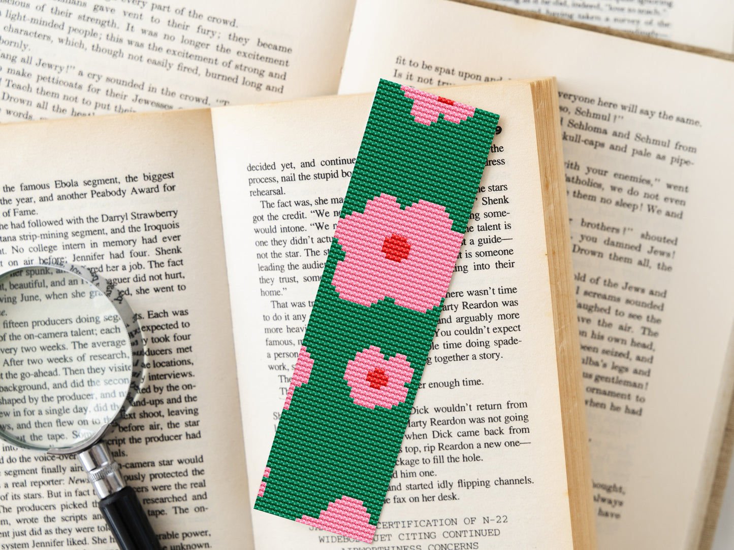 Modern floral cross stitch bookmark PDF pattern – minimalist vertical flower design for book lovers